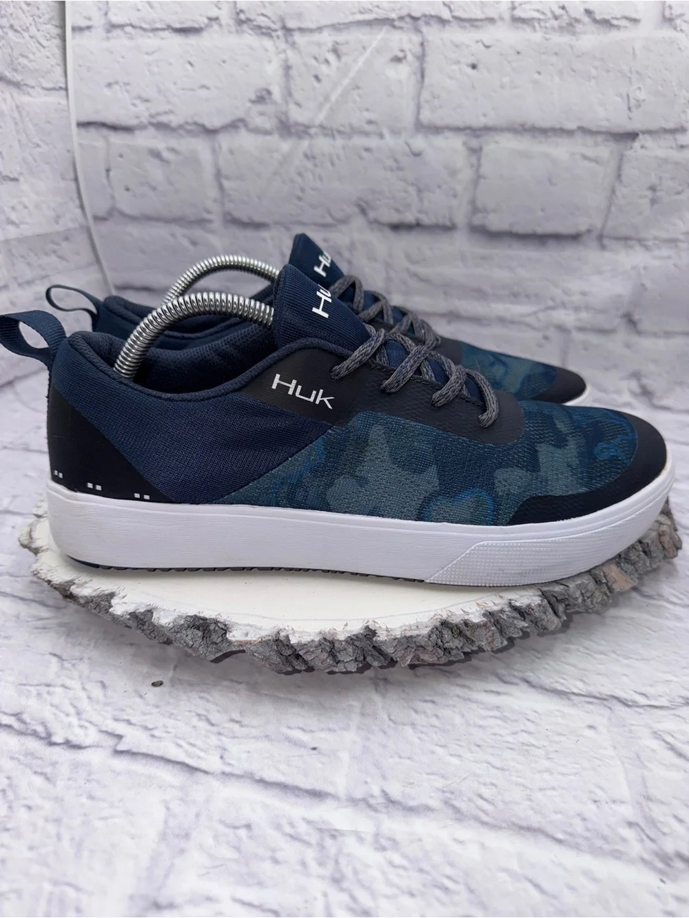 Huk Mens Mahi Lace-Up Blue Camo Fishing Boat Shoes Sneakers Size 9.5